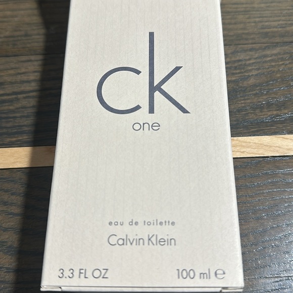 Calvin Klein One Unisex Cologne. 3.3 ounce - Picture 3 of 4